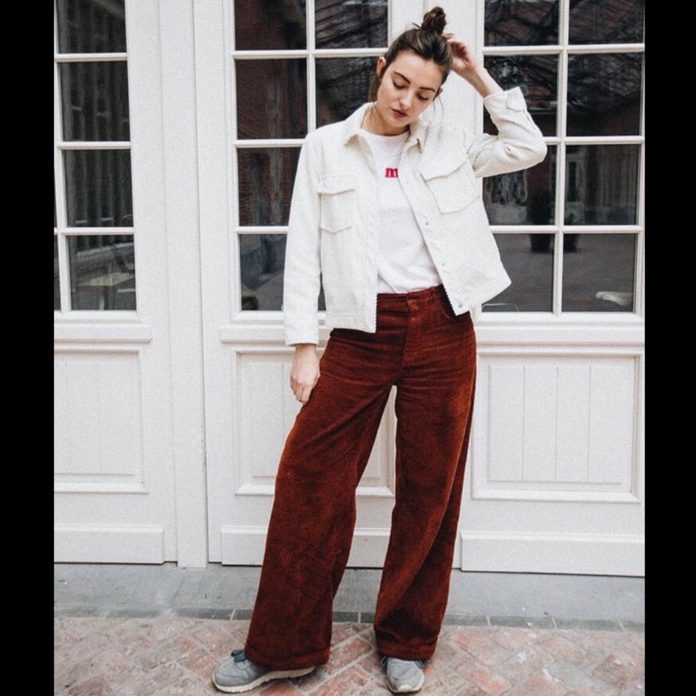 MR LARKIN WIDE WALE CORDUROY PANT